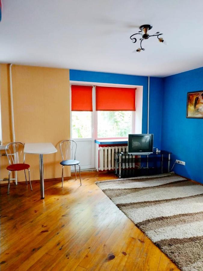 Apartamento "Центр Ж/Д" Rivne Exterior foto